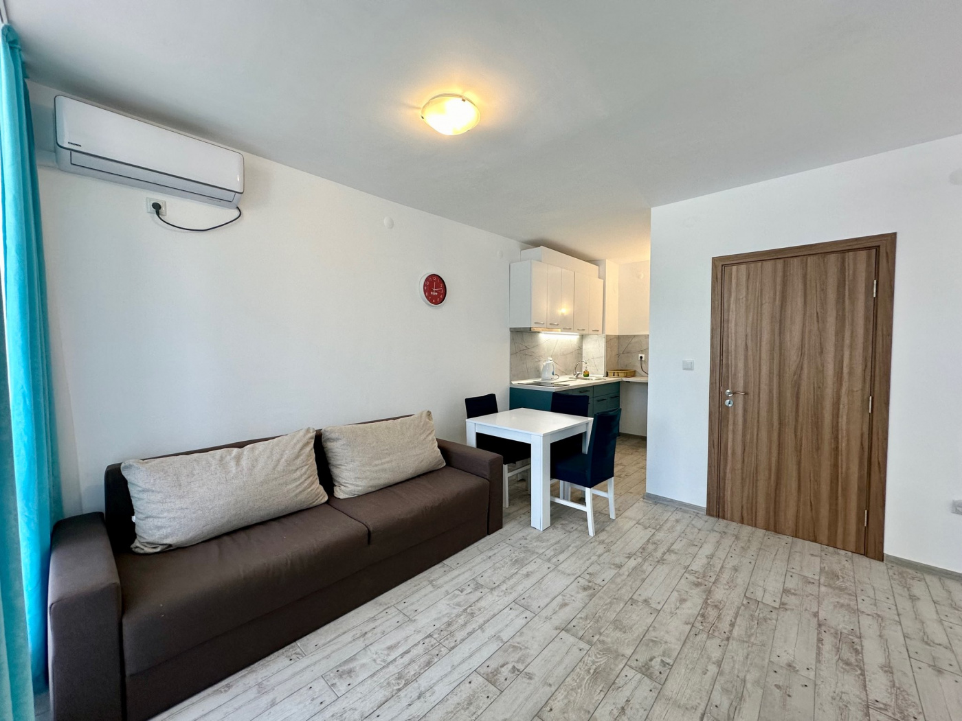 Chateu Aheloy 2 apartament 2 / 7