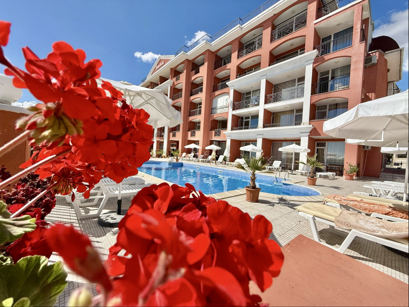 Carina Beach Aparthotel