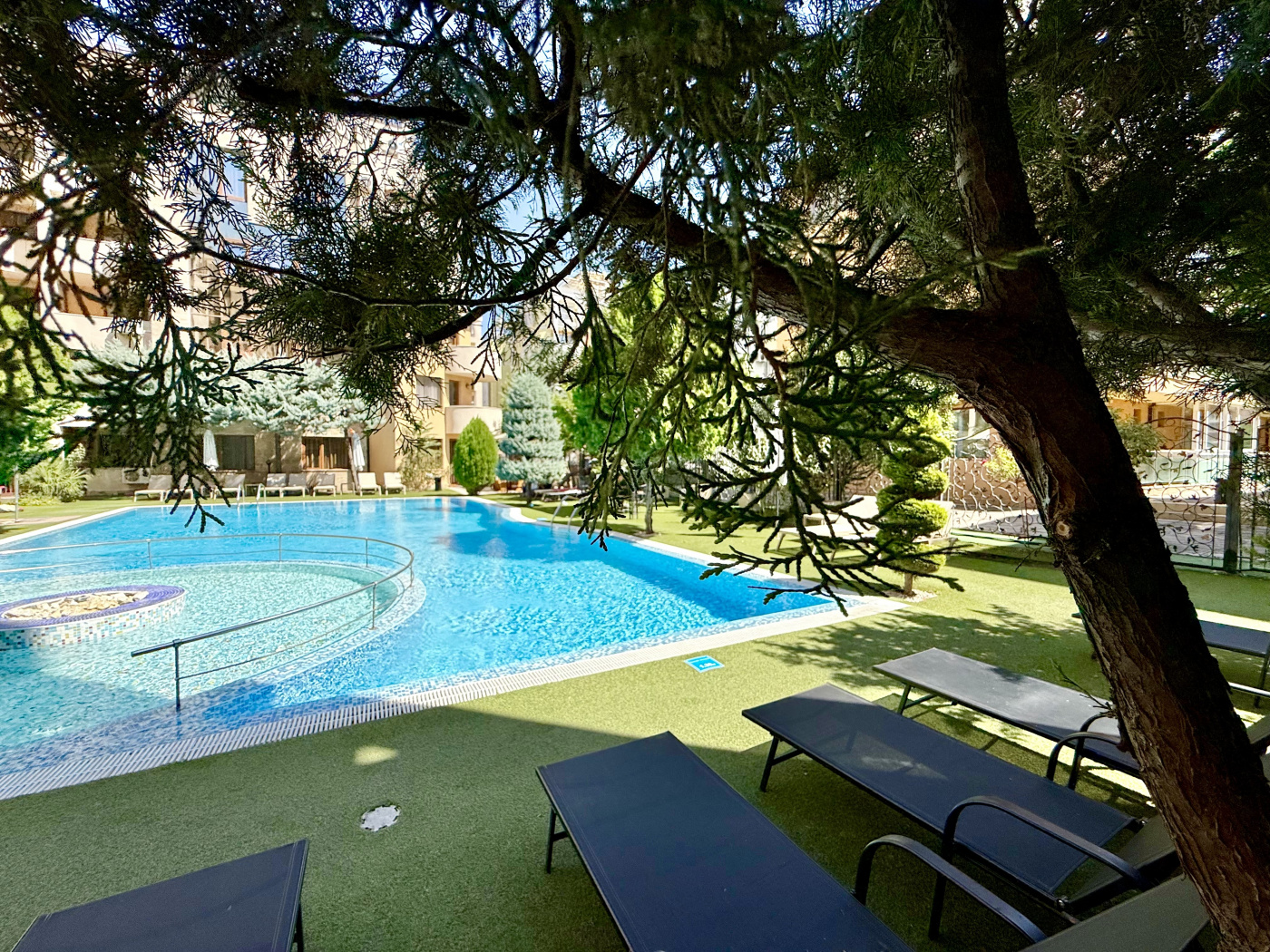 Emerald Paradise Aparthotel
