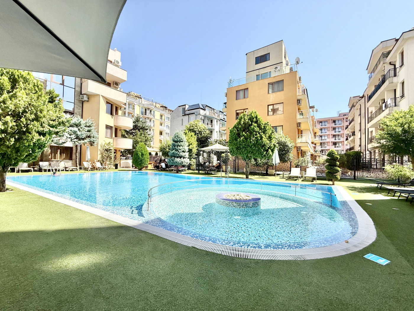 Emerald Paradise Aparthotel