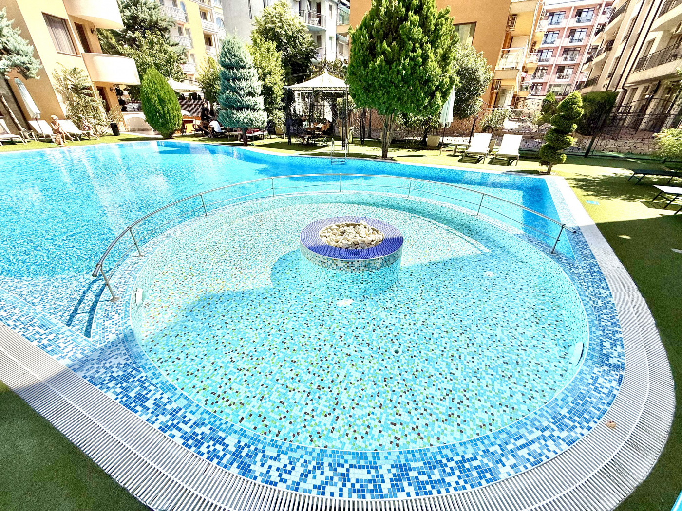 Emerald Paradise Aparthotel